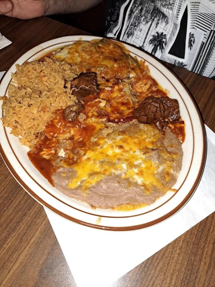 Chili Relleno and Tamale Plate