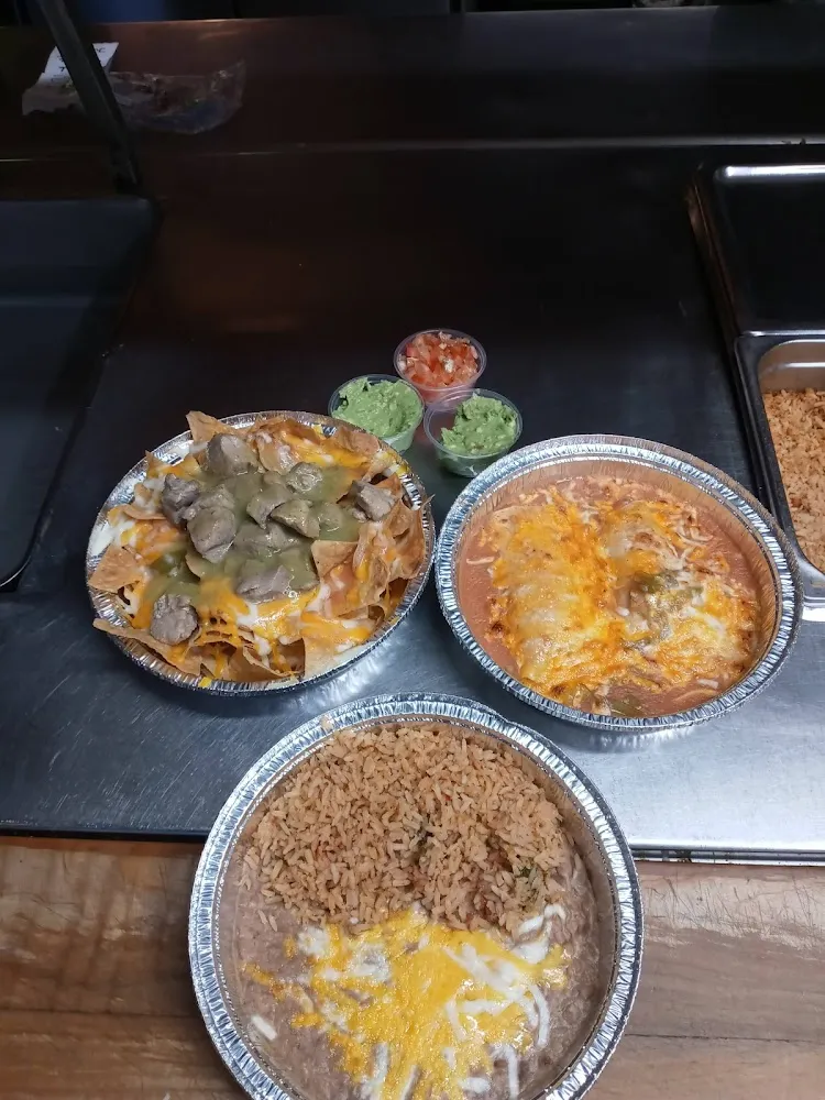 Nachos Y Chile Relleno