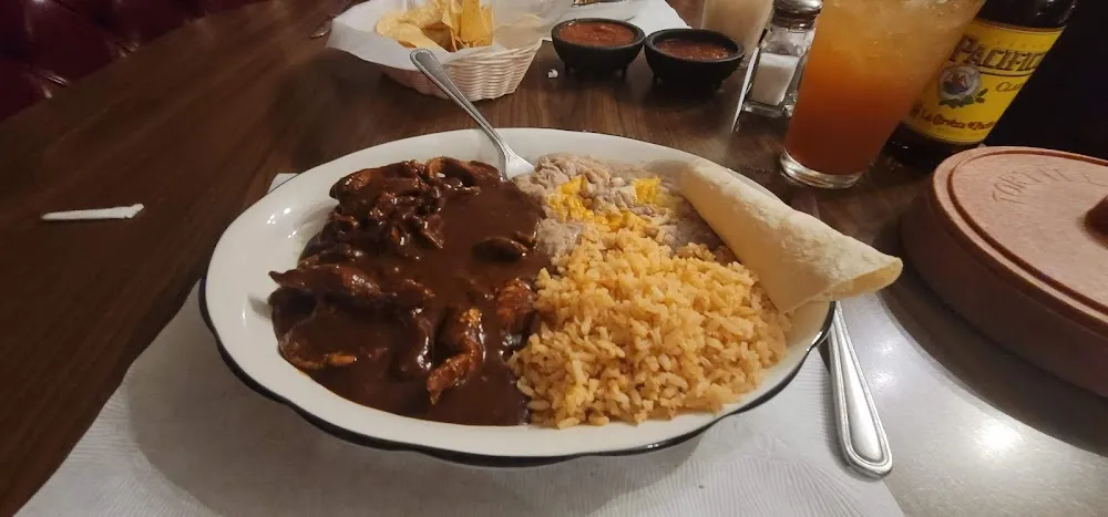 Pollo En Mole